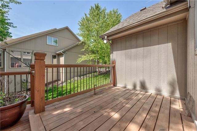 7615 Eicher Drive, Shawnee, KS 66217