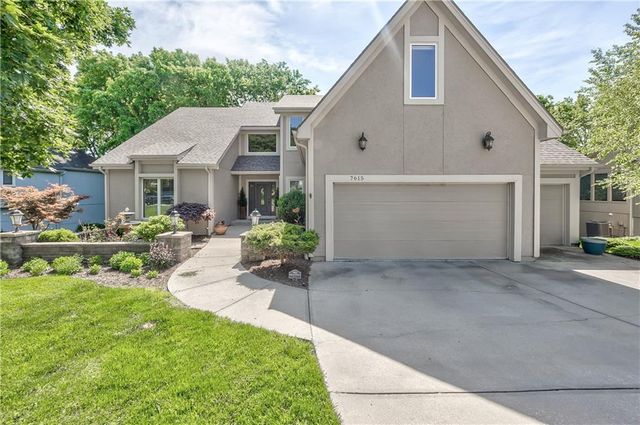 7615 Eicher Drive, Shawnee, KS 66217