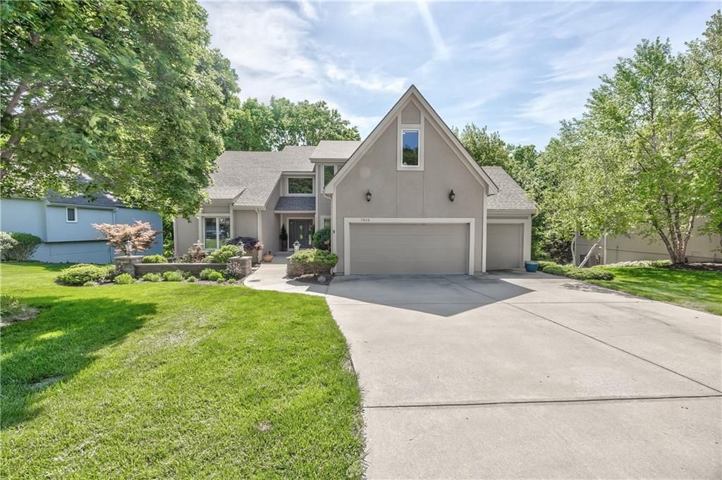 7615 Eicher Drive, Shawnee, KS 66217