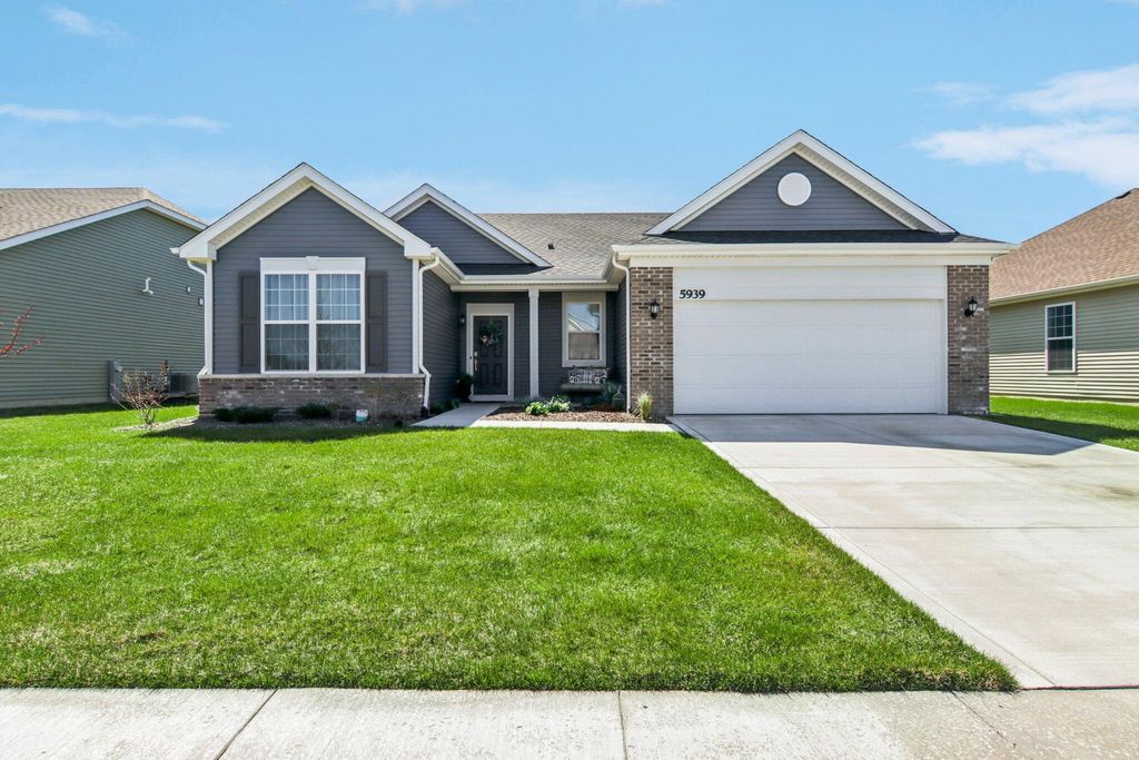 5939 E 111th Lane, Winfield, IN 46307