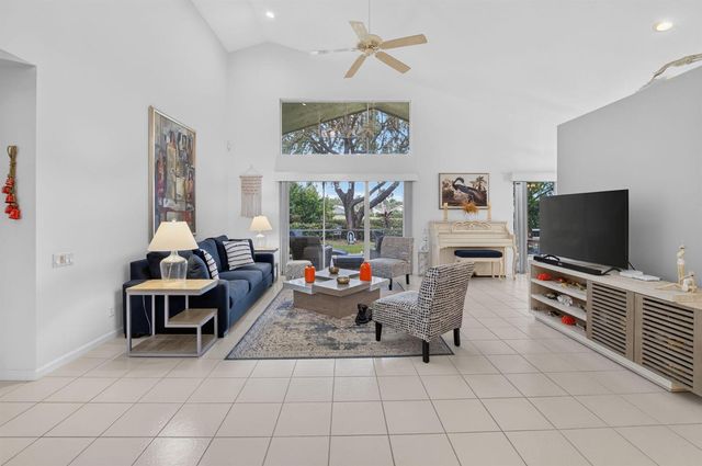 6101 Hook Lane, Boynton Beach, FL 33437