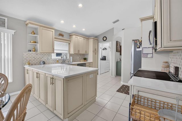 6101 Hook Lane, Boynton Beach, FL 33437