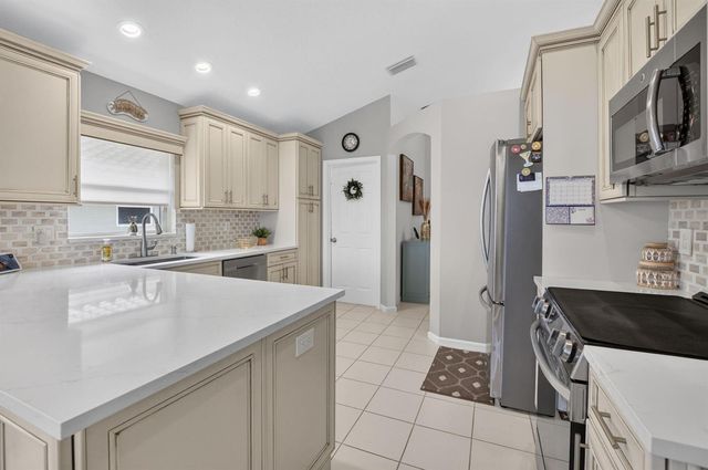 6101 Hook Lane, Boynton Beach, FL 33437