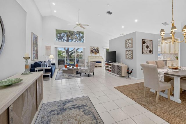 6101 Hook Lane, Boynton Beach, FL 33437