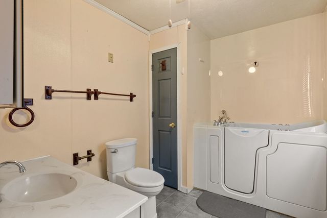 162 6th Avenue, Moline, IL 61265