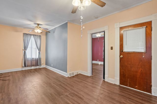 162 6th Avenue, Moline, IL 61265