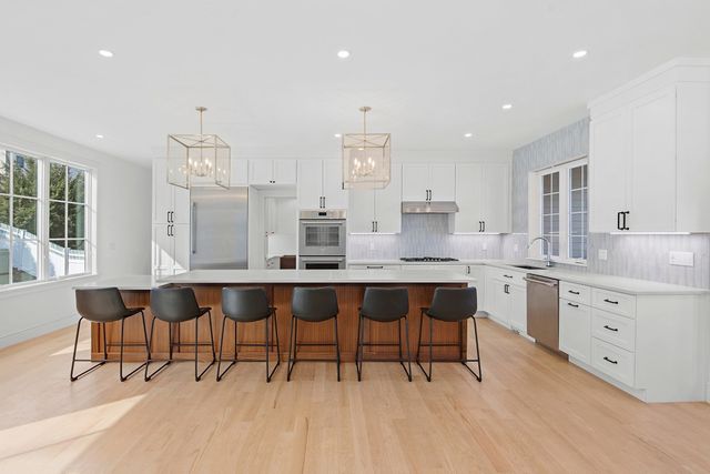 110 Berkley Street, Waltham, MA 02451