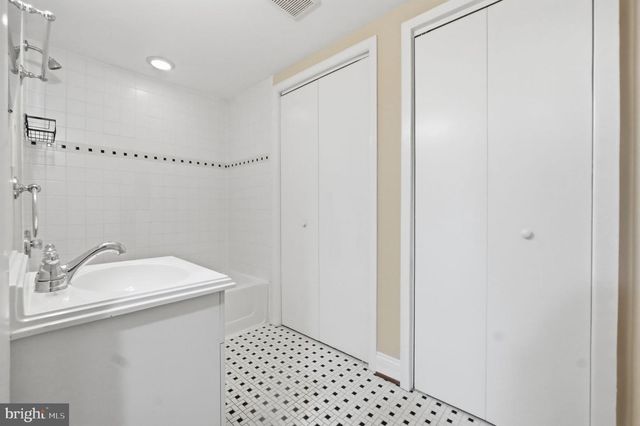 125 N DUNCAN ST, Baltimore, MD 21231
