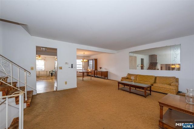 409 W Anderson Street, Hackensack, NJ 07601