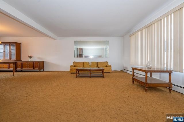 409 W Anderson Street, Hackensack, NJ 07601