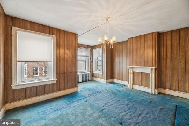 712 4TH ST SE, Washington, DC 20003