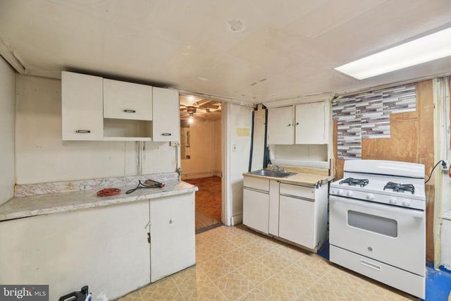 712 4TH ST SE, Washington, DC 20003