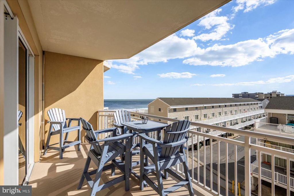 Image 14 of property listing at 2 48TH ST #304, Ocean City, MD 21842