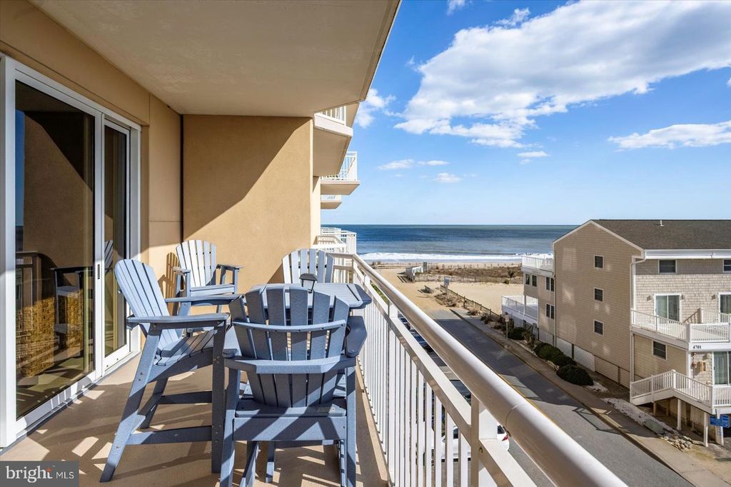 Image 15 of property listing at 2 48TH ST #304, Ocean City, MD 21842
