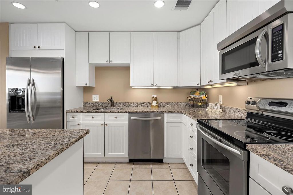Image 25 of property listing at 2 48TH ST #304, Ocean City, MD 21842