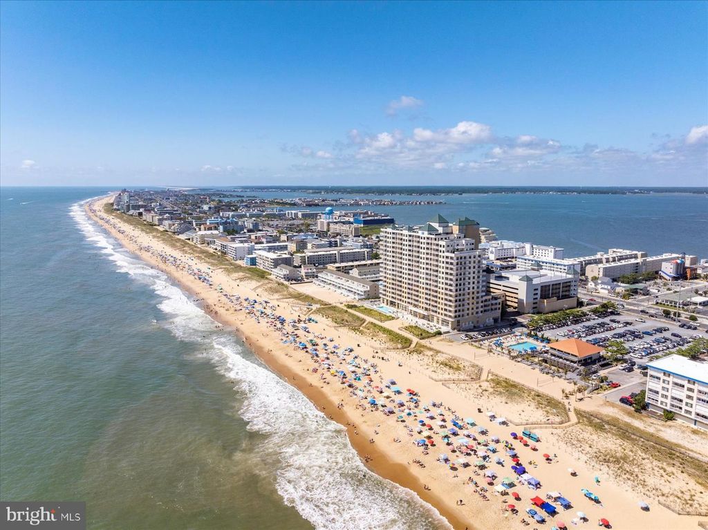 Image 69 of property listing at 2 48TH ST #304, Ocean City, MD 21842