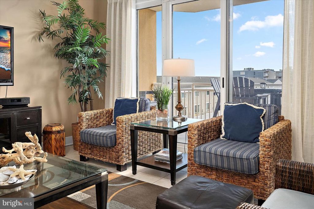 Image 7 of property listing at 2 48TH ST #304, Ocean City, MD 21842