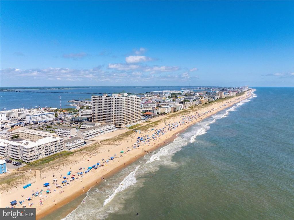 Image 71 of property listing at 2 48TH ST #304, Ocean City, MD 21842