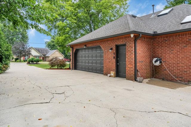 415 Whitney Dr, Smyrna, TN 37167