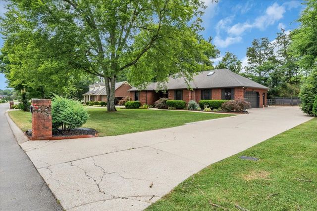 415 Whitney Dr, Smyrna, TN 37167