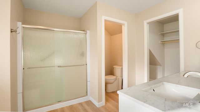 2832 E Indian Creek Dr, Meridian, ID 83642