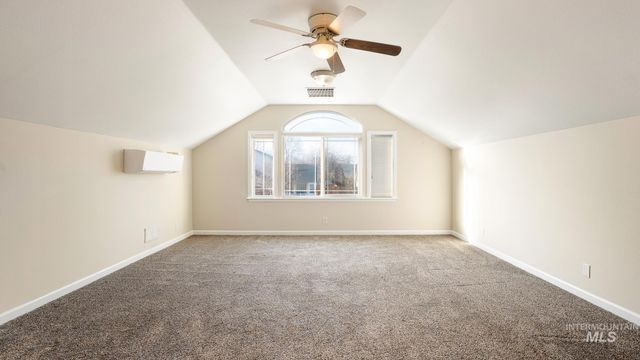 2832 E Indian Creek Dr, Meridian, ID 83642