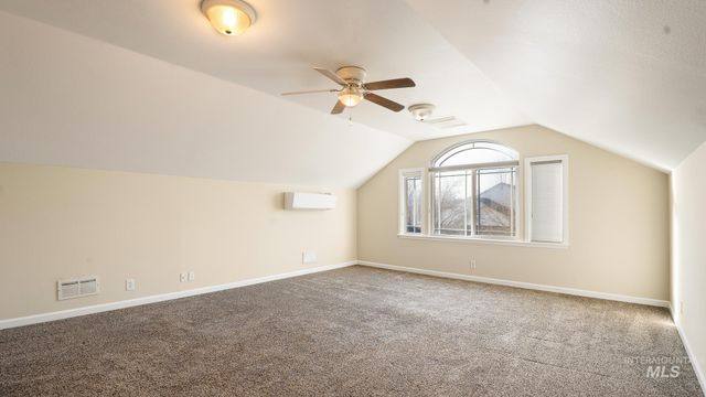 2832 E Indian Creek Dr, Meridian, ID 83642