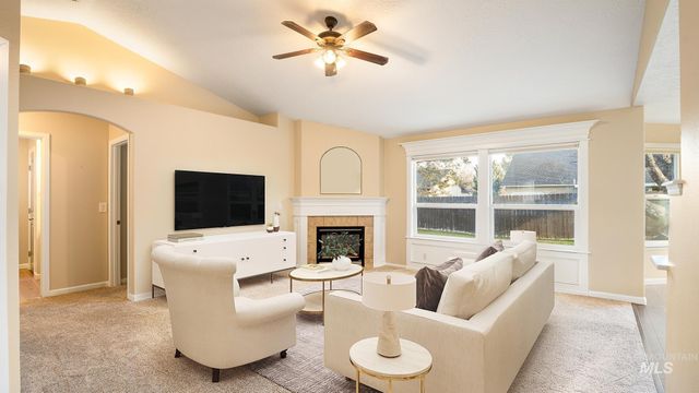 2832 E Indian Creek Dr, Meridian, ID 83642