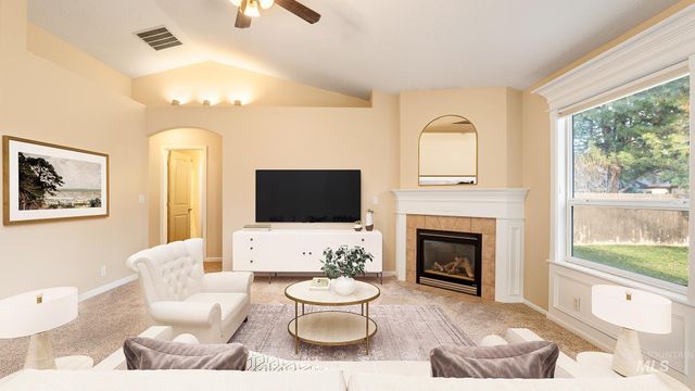 2832 E Indian Creek Dr, Meridian, ID 83642