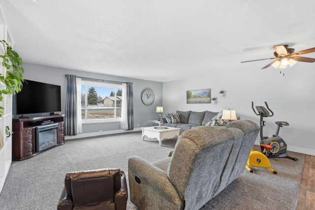 20123 E Micaview Ave, Spokane, WA 99016