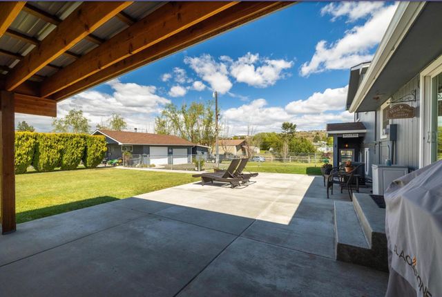 20123 E Micaview Ave, Spokane, WA 99016