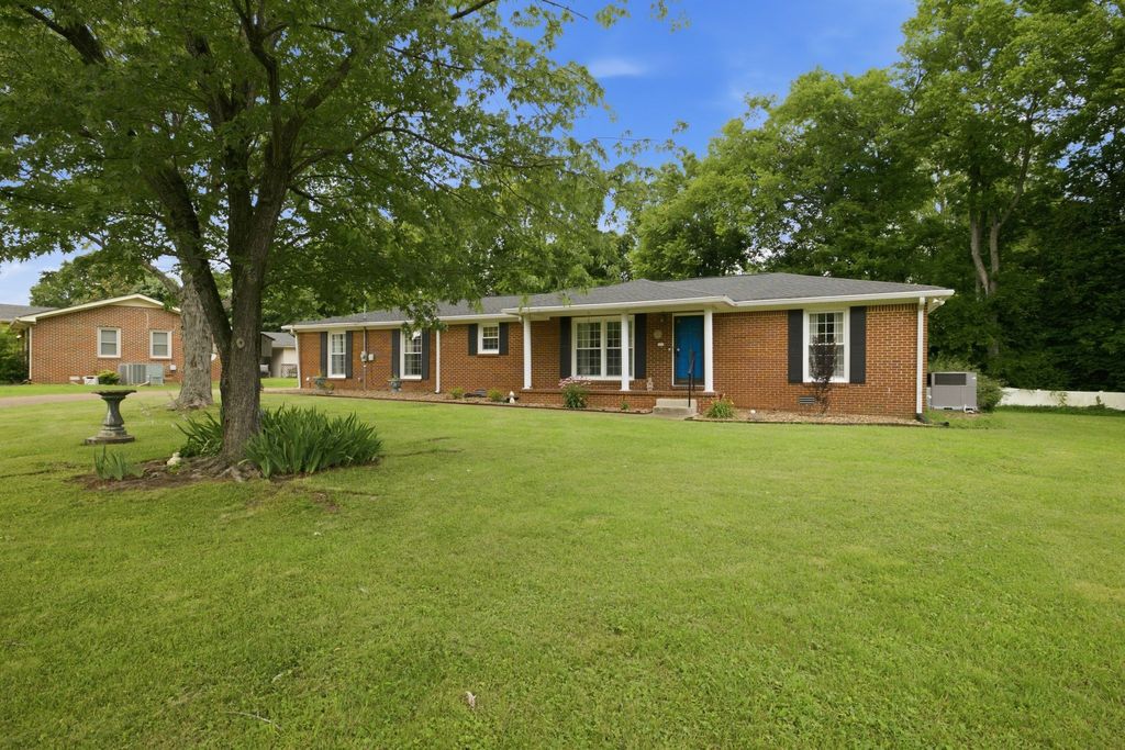 1507 Jewell Dr, Columbia, TN 38401