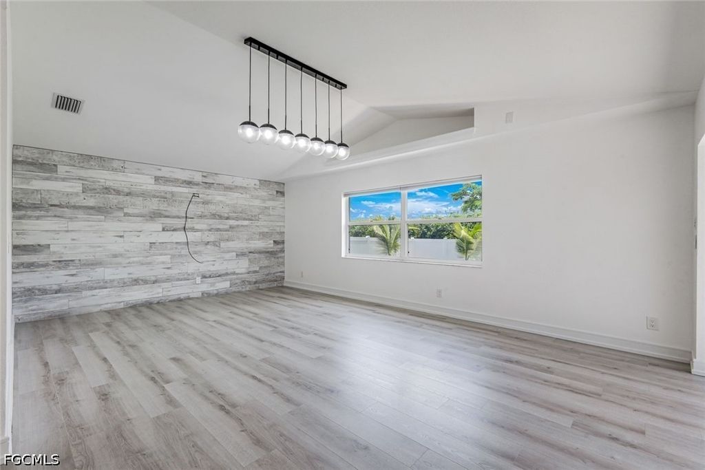 Image 14 of property listing at 1438 SW 57th ST, Cape Coral, FL 33914