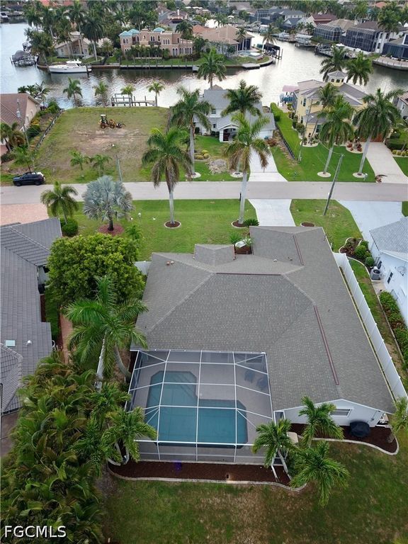 Image 29 of property listing at 1438 SW 57th ST, Cape Coral, FL 33914