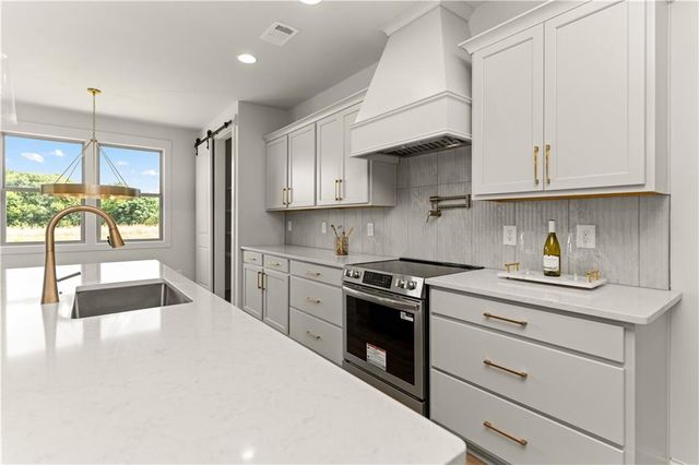1091 Madison Hills Drive, Madison, GA 30650