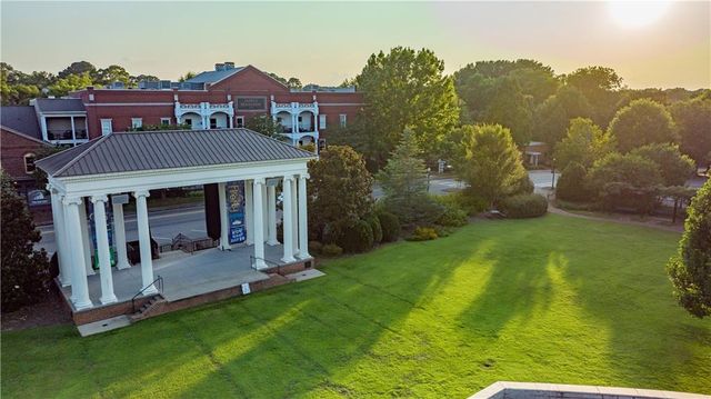 1091 Madison Hills Drive, Madison, GA 30650