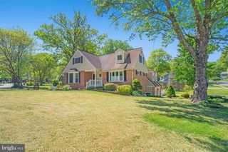 5300 KINGS PARK DR, Springfield, VA 22151