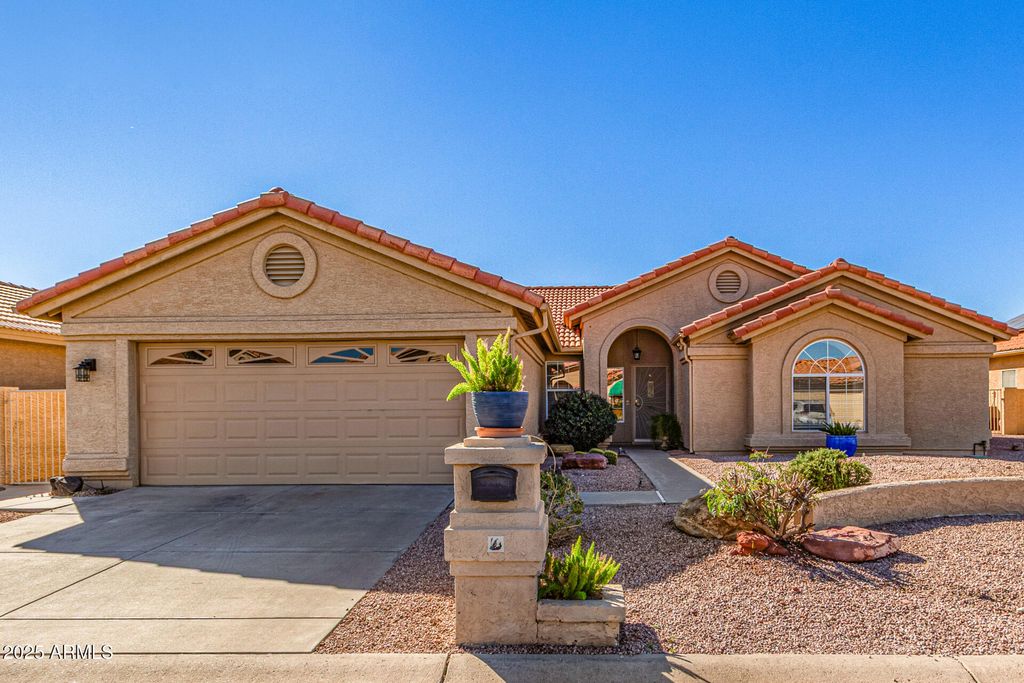 10605 E HERCULES Drive, Sun Lakes, AZ 85248