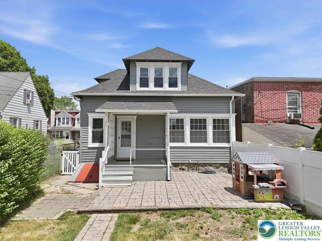 1114 South 10th Street, Allentown City, PA 18103