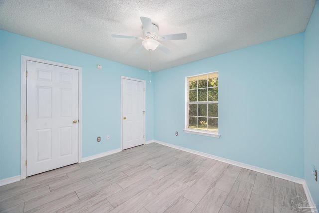 1493 Nantahala Beach Rd, Gulf Breeze, FL 32563