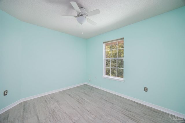 1493 Nantahala Beach Rd, Gulf Breeze, FL 32563