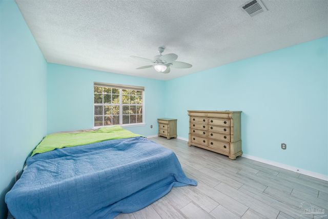 1493 Nantahala Beach Rd, Gulf Breeze, FL 32563