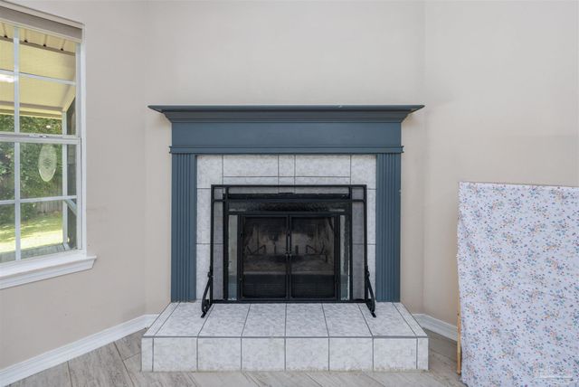 1493 Nantahala Beach Rd, Gulf Breeze, FL 32563