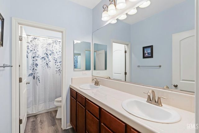 509 Jewel Flower Street, Bakersfield, CA 93314