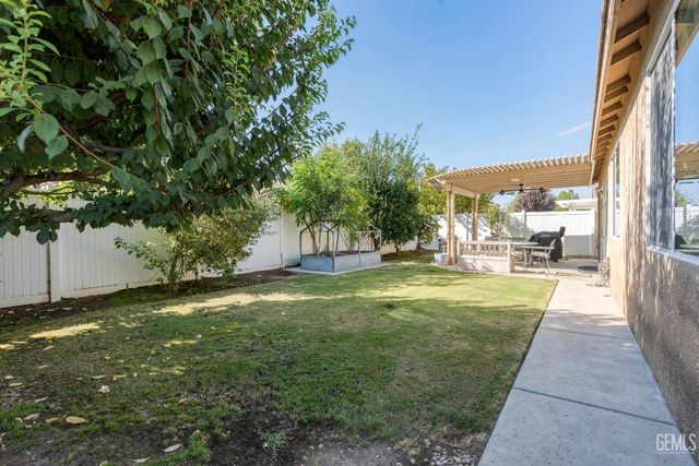 509 Jewel Flower Street, Bakersfield, CA 93314