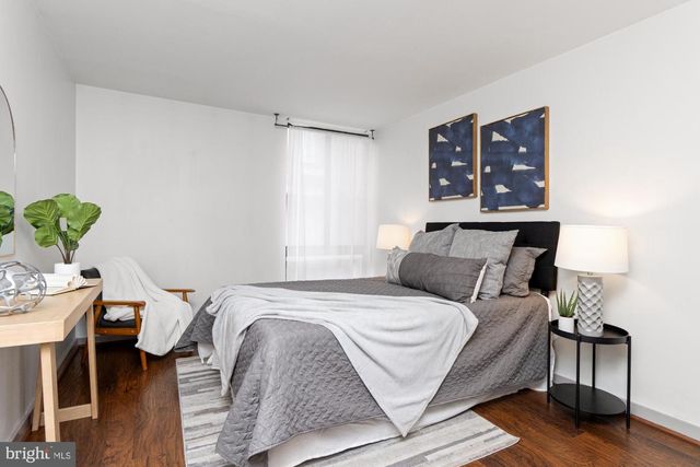 2214 CLOVE TER, Baltimore, MD 21209