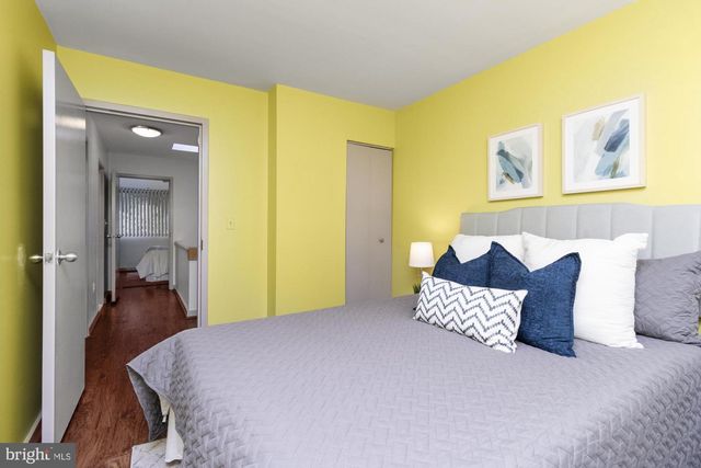 2214 CLOVE TER, Baltimore, MD 21209