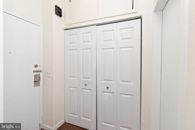 2214 CLOVE TER, Baltimore, MD 21209