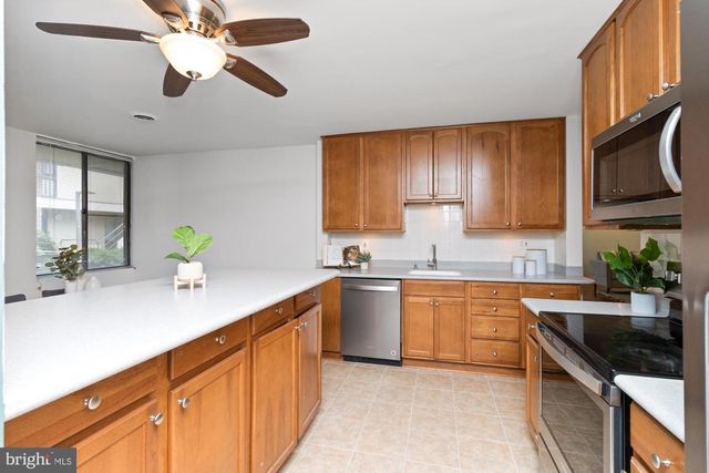 2214 CLOVE TER, Baltimore, MD 21209