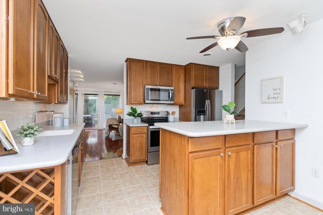 2214 CLOVE TER, Baltimore, MD 21209